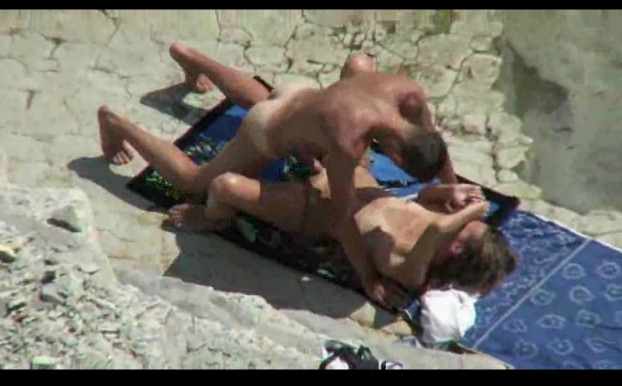 Скрытая камера секс на диком пляже