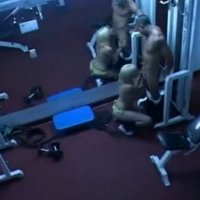 Секс тренера с ученицей в спорт зале скрытая камера