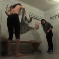 Русские девушки в раздевалке бани скрытая камера